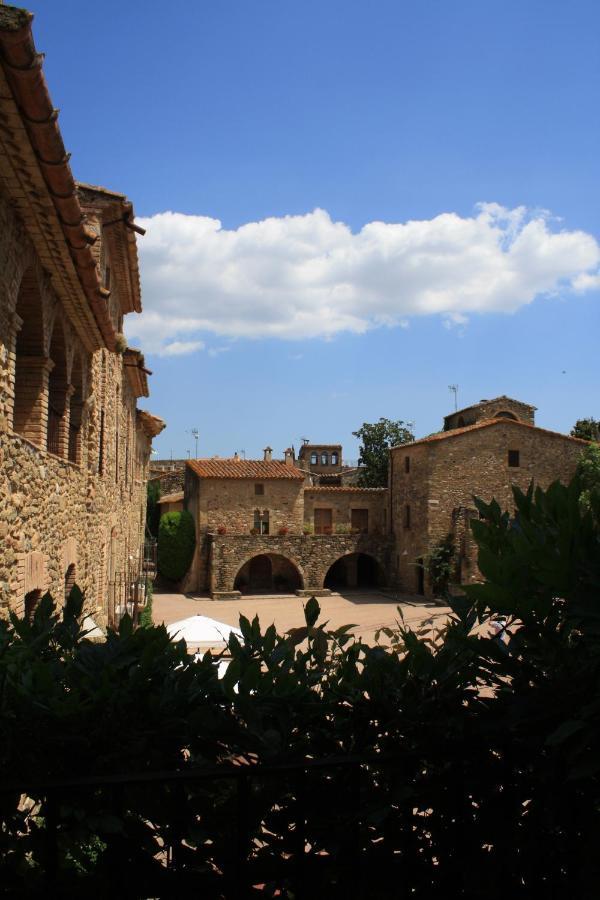 El Palauet De Monells - Adults Only Hotel Exterior photo